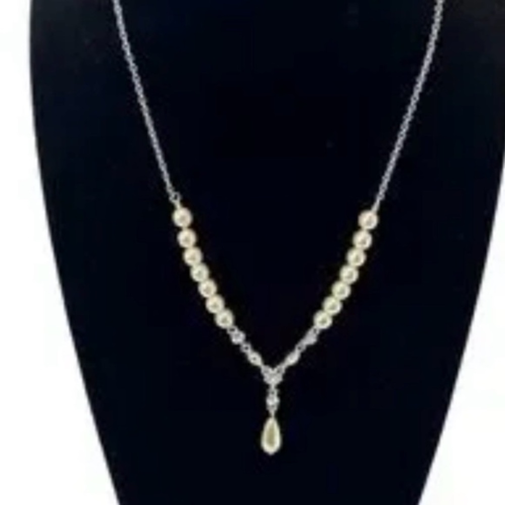 Nina Ricci Silver and Cream Pearl Necklace